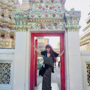 I'M A WORLD TRAVELER - HERE I AM AT TEMPLE IN BANGKOK, THAILAND