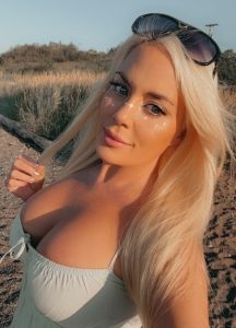 Cami Parker GFE Escort