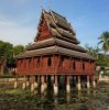 Wat_Thung_Si_Muang_(Ubon_Ratchathani)-1.jpg