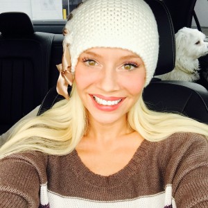 Caressa Kisses Selfie