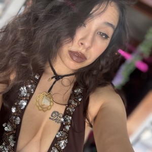 Iesha cinnamon