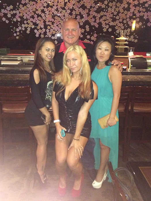 D-with-LoveRanch-Vegas-girls.jpg