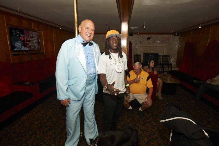 DennisHof_BdayParty_009.jpg