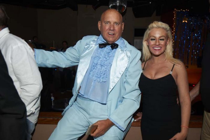 DennisHof_BdayParty_095.jpg
