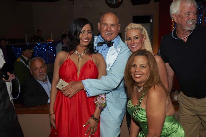 DennisHof_BdayParty_101.jpg