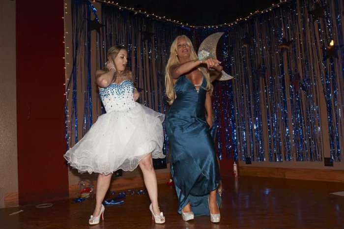 DennisHof_BdayParty_510.jpg