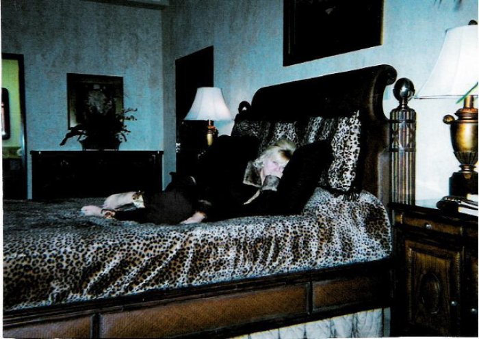 suz bed.jpg